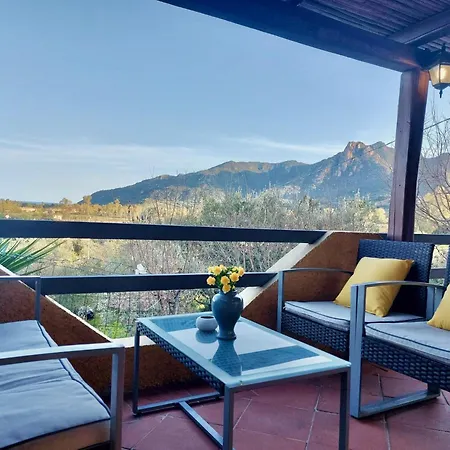 Sea View Apartment *